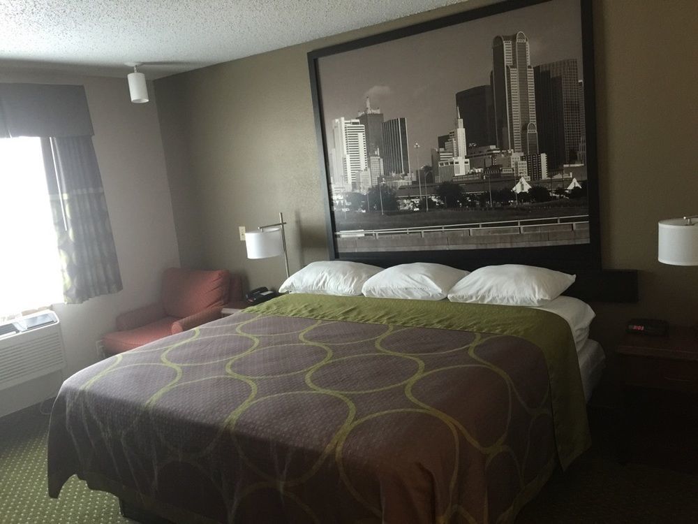 Super 8 By Wyndham Bedford Dfw Airport West Motel Eksteriør bilde